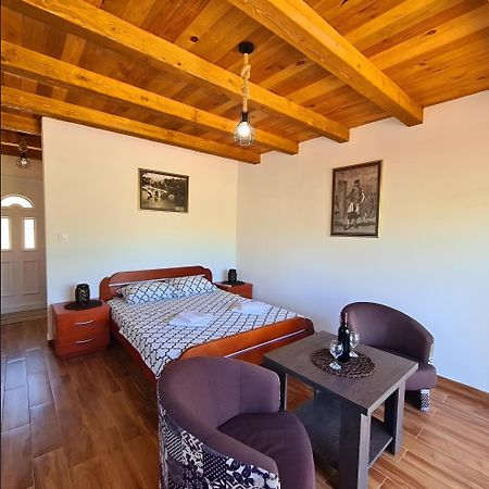 S&M Apartments Rijeka Crnojevića Екстериор снимка