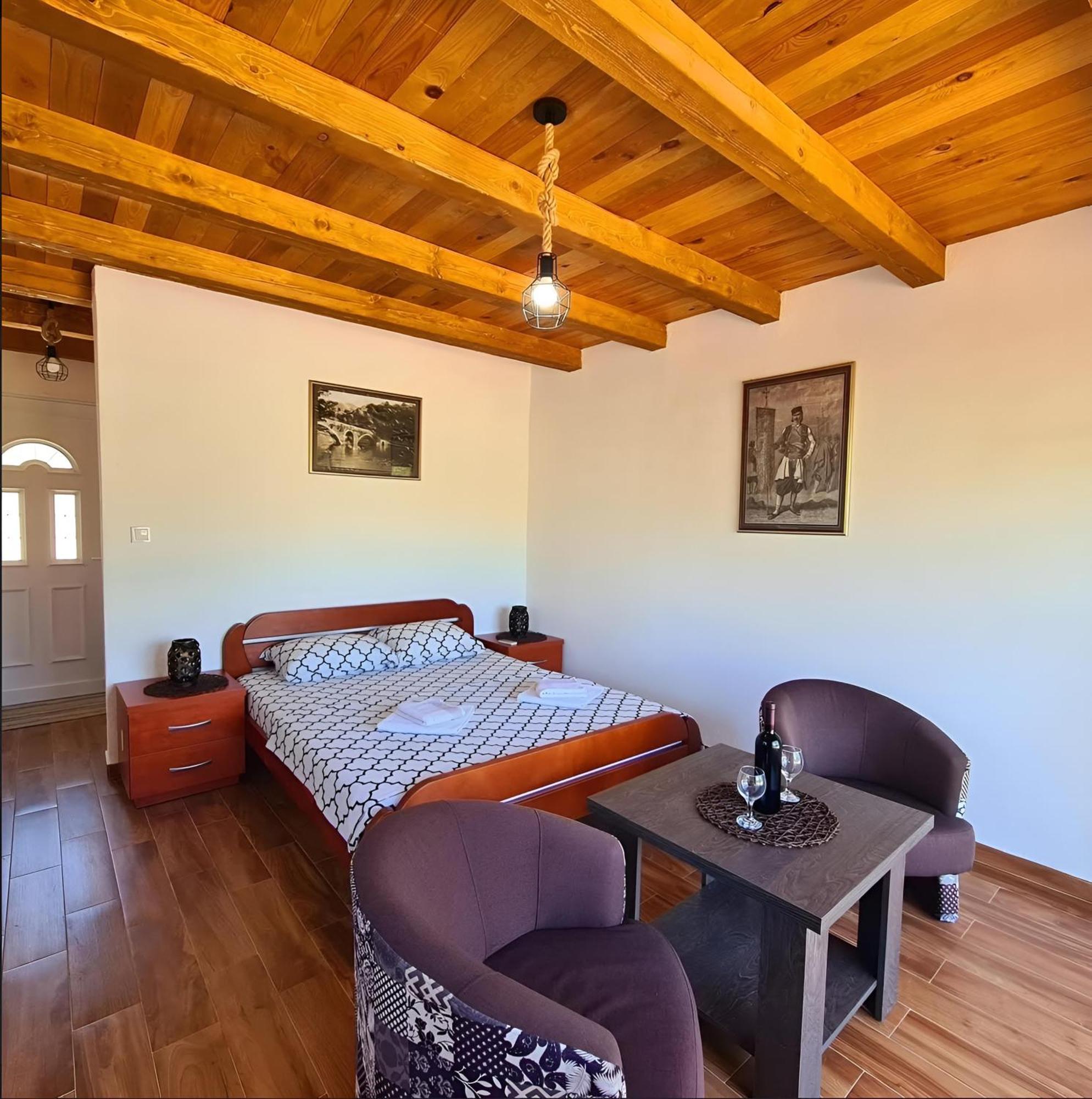 S&M Apartments Rijeka Crnojevića Екстериор снимка